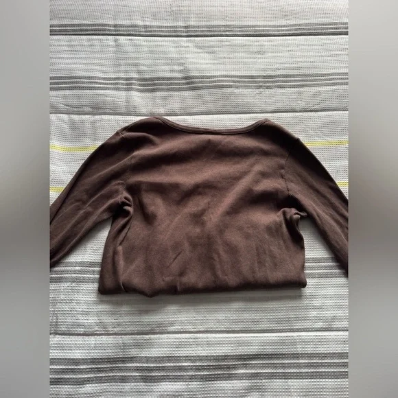 Women's Long Sleeve Ribbed V-Neck T-Shirt - Universal Thread™ - Picture 6 of 6